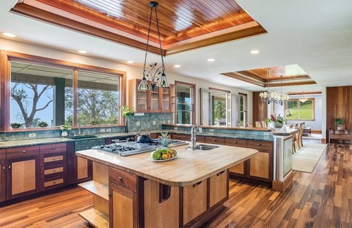 Holualoa House | Spacious 5-Bedroom Oceanview House in Holualoa