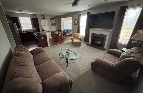 Noblesville House | Spacious 5-bedroom house with game room, near downtown Noblesville and Ruoff