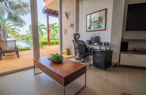 Bocachica Villa | Spacious 5-bedroom villa with AC and WiFi in welcoming Cartagena