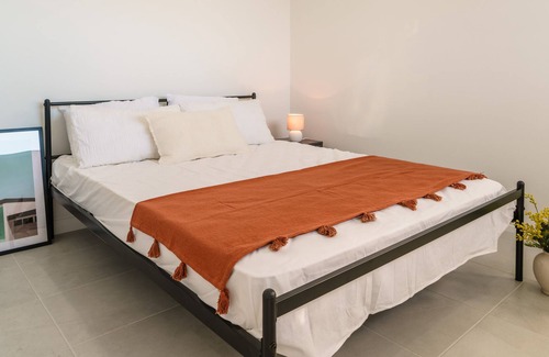 Cobbitty House | Modern 5 Bedroom House in Cobbitty - Family Friendly Stay