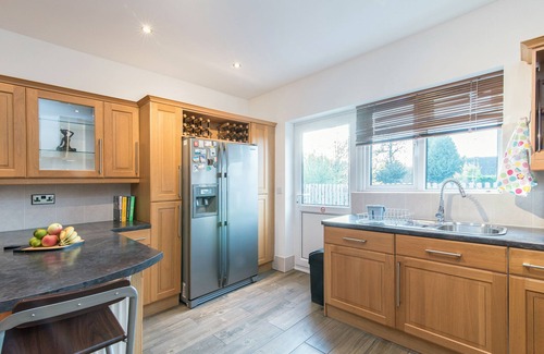 Mountsorrel Apartment | Ideal 5-Bed Family Retreat with Ocean Views