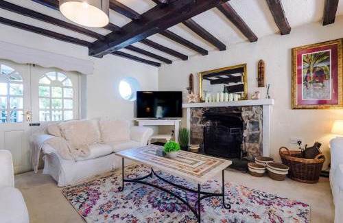 Ruthin House | Inviting 5BR Home with Game Room & Pet-Friendly Amenities