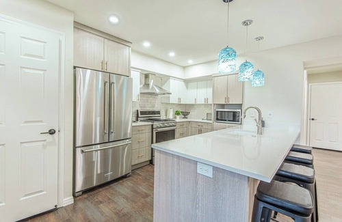 Cottonwood Heights House | Cozy 5-BR Retreat with Indoor Fireplace & Family-Friendly Amenities