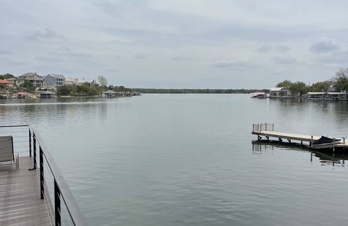 Granite Shoals House | Family-Friendly 6-Bedroom House with Ocean View on Lake LBJ