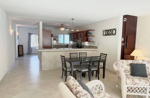 West Coast Villa | Spacious 6-bedroom villa with POOL in charming Christ Church with WiFi, AC