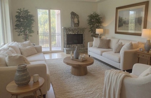 Vista House | Spacious 6-bedroom estate in gorgeous Vista with AC