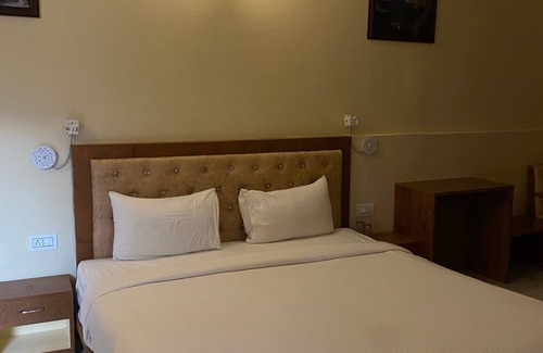 Chharabra Cabin | Spacious 6-bedroom lodge in fantastic Shimla Forest Sanctuary