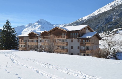 Val Cenis Apartment | Family-Friendly Apartment Lanslevillard with Spa & Breakfast