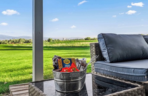 Heyburn House | Spacious 6BR Haven - Game Room - Hot Tub Sleep 28+