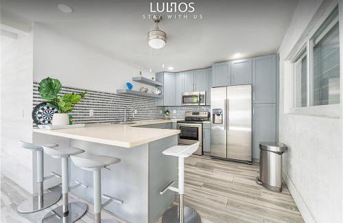 Flagami House | Modern Miami Home with Pool & Ocean Views Near the Airport