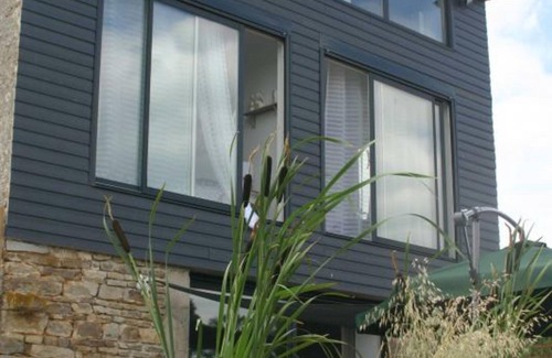 Le Cercueil Cottage | Gite Le Cercueil: Ideal Family Retreat with Spa & Kitchen