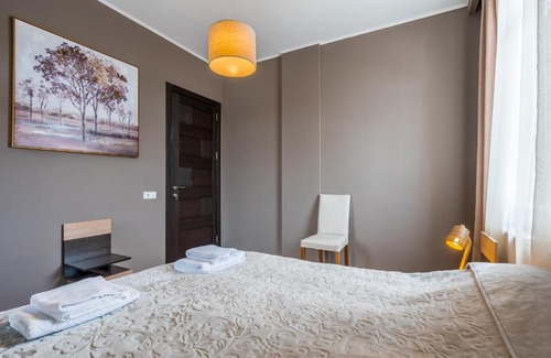 Avlabari Apartment | Elegant Apartment Steps from City Center – Rated 9/10