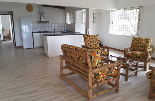 Tema Apartment | Spacious 9-bedroom apartment in fantastic Tema with WiFi, AC