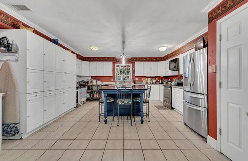 Canton House | Spacious 9-bedroom house in charming Canton with AC, WiFi