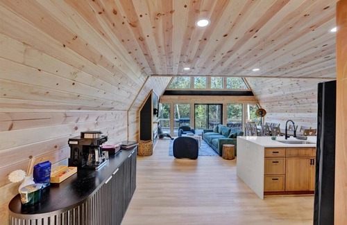 Blakeslee Cabin | Spacious A-Frame | Hot Tub | Movie Room | Firepit