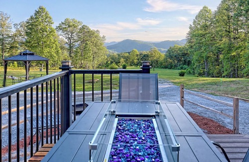 Franklin House | Spacious A-frame tiny house