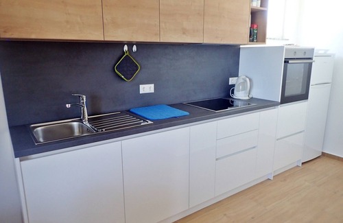 Starigrad Apartment | Ideal Retreat for Families with Pool and Kitchen Amenities