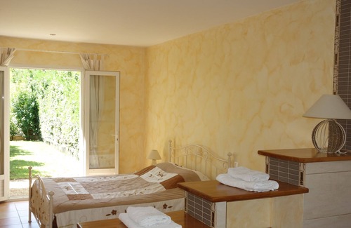 Maraussan Villa | Spacious Air-conditioned Villa Private Pool between sea & mountains in Hérault