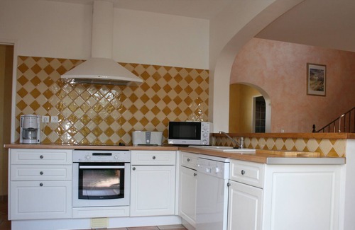 Maraussan Villa | Spacious Air-conditioned Villa Private Pool between sea & mountains in Hérault
