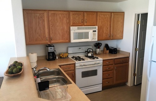 Greenehaven House | Bright Lake Powell Townhouse with Pool & Ocean Views