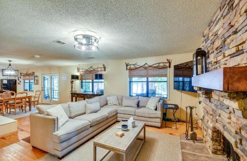 Alexander City House | Inviting Alexander City Retreat with Private Dock Access