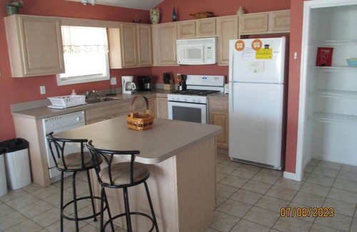 Cape May - Wildwood Condo | Ideal 4 Bedroom Condo with Ocean View & Top Guest Rating