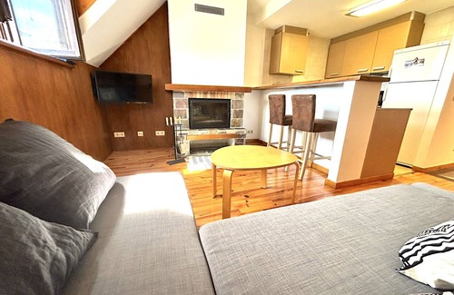 Esterri D'Aneu Apartment | Bright Duplex Retreat in Esterrri d'Àneu with Spa Access