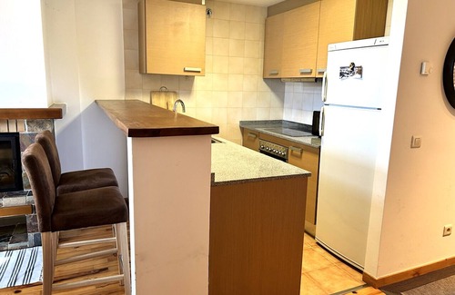 Esterri D'Aneu Apartment | Bright Duplex Retreat in Esterrri d'Àneu with Spa Access