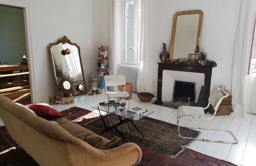 Cahors Apartment | Bright 163m2 Apartment in City Center with Pool & Breakfast