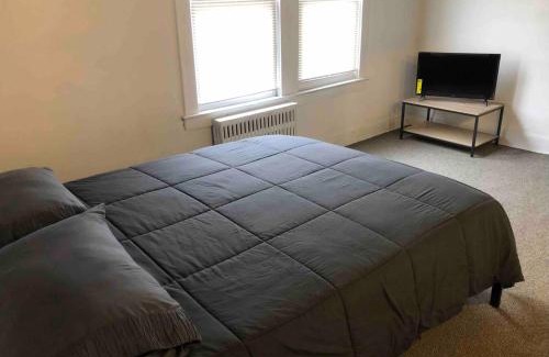 Paterson Apartment | Cozy 2-Bed Apartment with Private Street Entrance