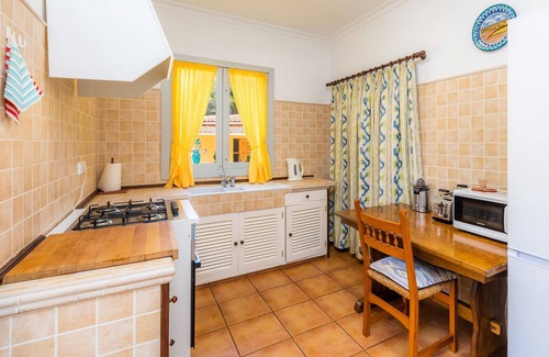 Cala Ratjada House | Bright Oceanview Flat with Garage in Conil de la Frontera