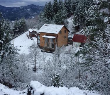 Vozuca House | Inviting House in Vozuca with Large Garden & Pet-Friendly