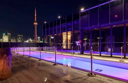 Fort York Condo | Stylish King West Condo with Child-Friendly Amenities