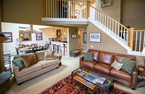 Ludlow House | Spacious and Close to Ski Lifts, Family-Friendly Condo at Solitude on Okemo