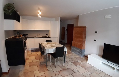 Monclassico Apartment | Highly Rated Apartment in Dimaro with Kitchen Amenities