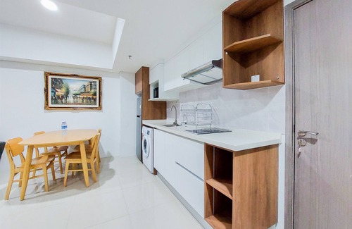 Pondok Aren Apartment | Comfortable 2BR Tamansari Bintaro Mansion with Pool & Kitchen