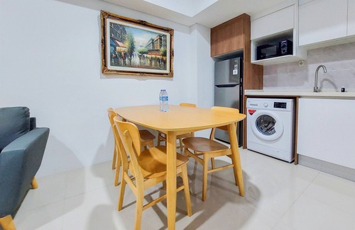 Pondok Aren Apartment | Comfortable 2BR Tamansari Bintaro Mansion with Pool & Kitchen