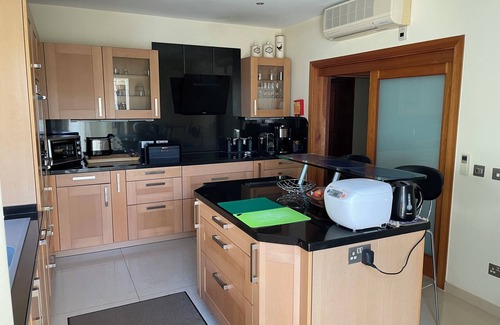 Santa Maria Estate Apartment | Guest Rated 10/10: Apartment with Pool & Ocean Views