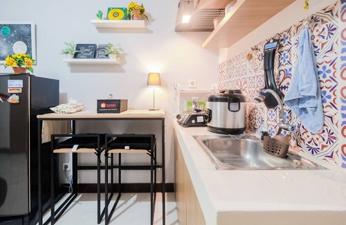 Depok Apartment | Cozy 2BR Cinere Resort Apartment with Pool & Kitchen Access