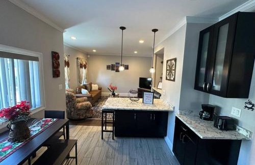 Malden Apartment | Cozy Getaway Near T-Station with Oceanfront Amenities