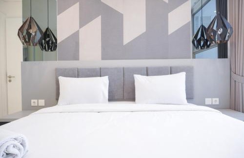Kebayoran Lama Apartment | Elegant 2BR Apartment at The Kencana Residence with Pool
