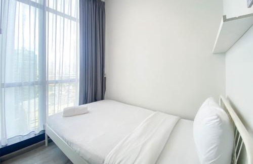 Bendungan Hilir Apartment | Elegant 3BR Apartment at Sudirman Suites with Pool Access