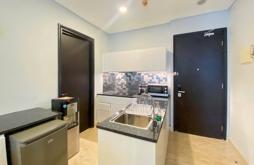 Bendungan Hilir Apartment | Elegant 3BR Apartment at Sudirman Suites with Pool Access