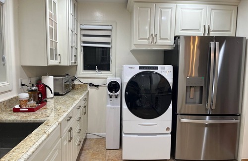 Murray Hill Apartment | Elegant Second Floor Apartment with Family-Friendly Amenities