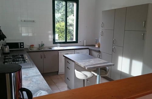 Vers-Pont-du-Gard Villa | Perfect Villa Retreat: Pool, Breakfast & Peaceful Location