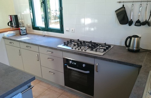 Vers-Pont-du-Gard Villa | Perfect Villa Retreat: Pool, Breakfast & Peaceful Location