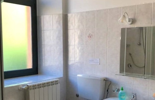 Pontremoli Apartment | Spacious and fresh, in the green, a few minutes from the center of Pontremoli