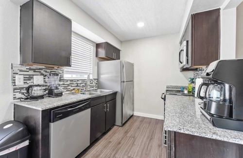 Pleasant Valley Apartment | Pet-Friendly 2BR King Bed Near Downtown Attractions