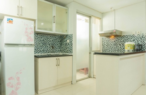 Chinatown Apartment | Cozy 2BR Green Central City Apartment with Pool Access