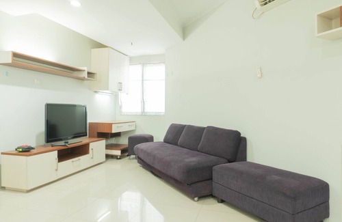 Chinatown Apartment | Cozy 2BR Green Central City Apartment with Pool Access